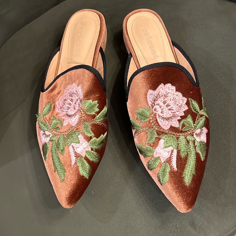 GORGEOUS FERICZOT WOMENS SIZE 11 SHOES!